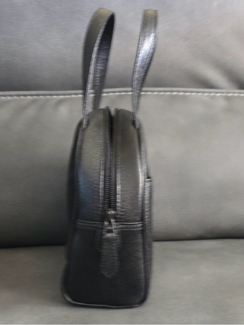 Burberrys Beauty/Fragrance Line Black Mini Bag - Picture 7 of 8